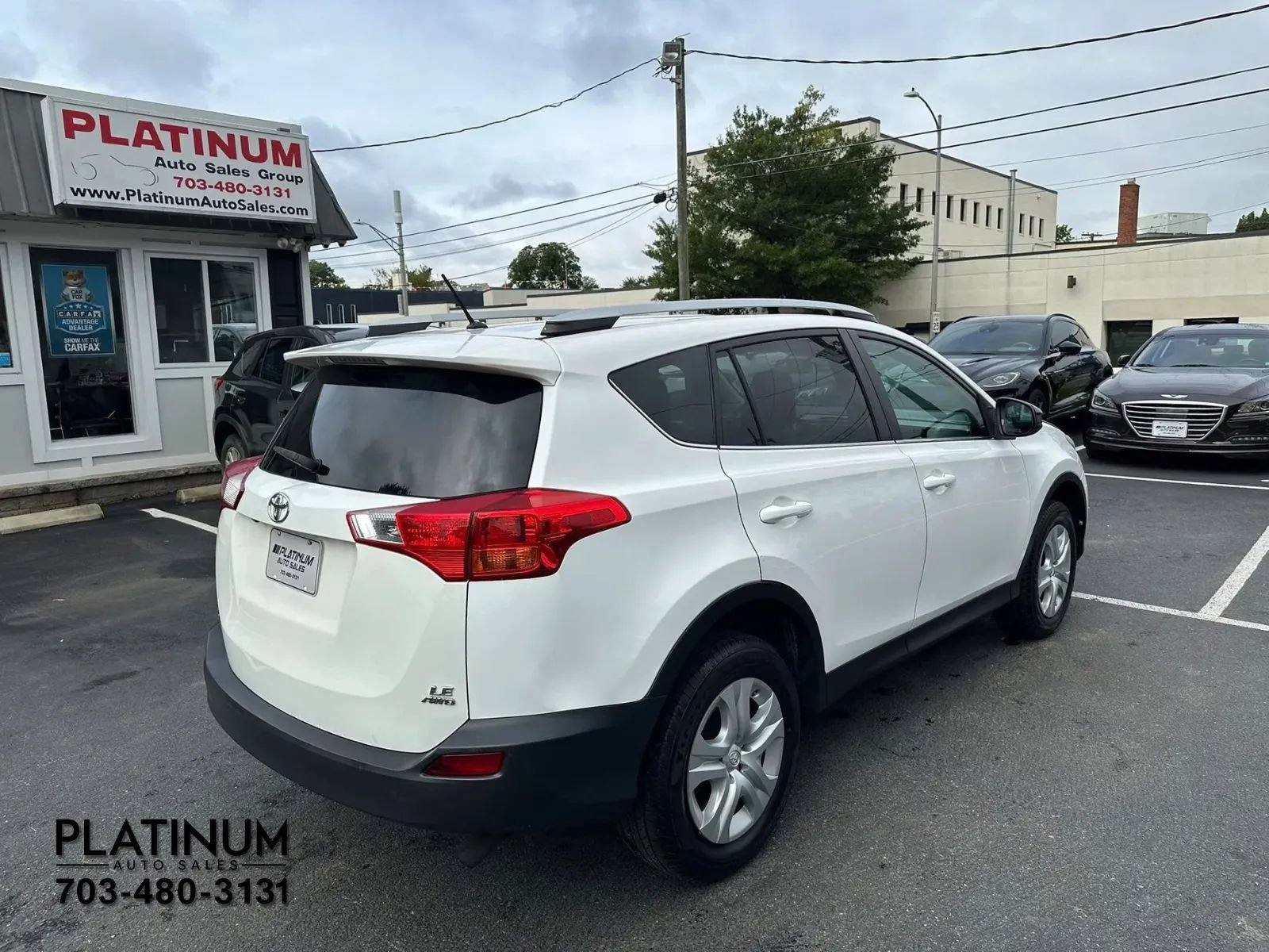 Used 2015 Toyota RAV4 LE AWD/4WD image 4
