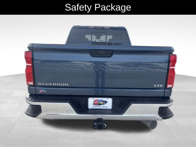 Used 2025 Chevrolet Silverado 2500 LTZ w/ LTZ Premium Package image 5