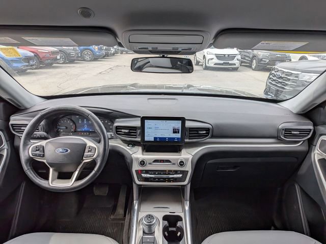 Certified 2021 Ford Explorer XLT w/ Equipment Group 202A image 15