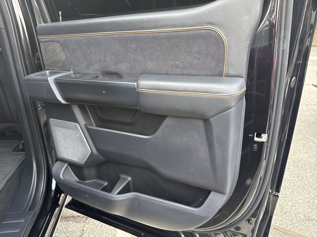 Used 2024 Ford F350 Platinum image 15