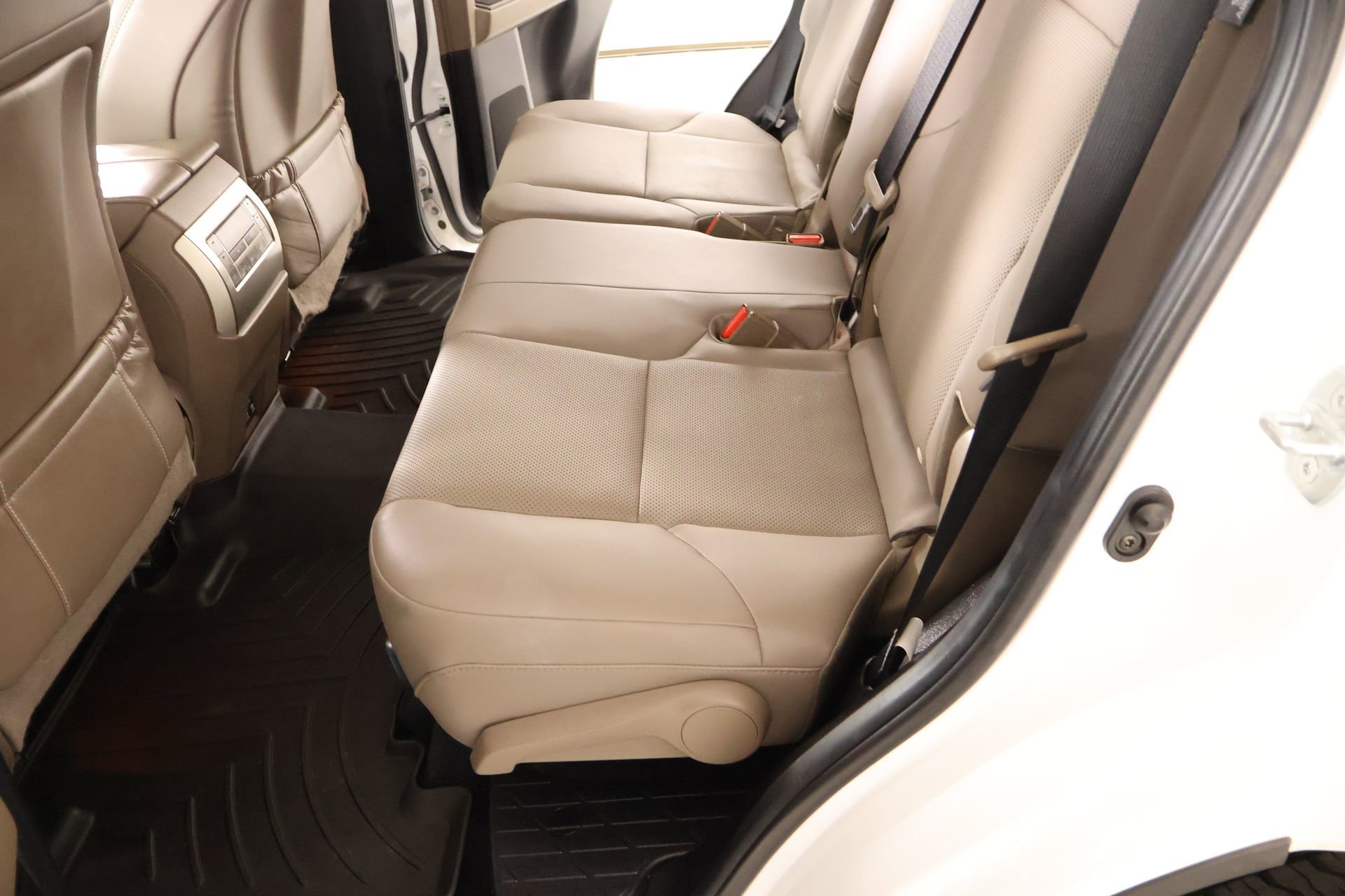 Used 2021 Lexus GX 460 Premium w/ Premium Package image 14