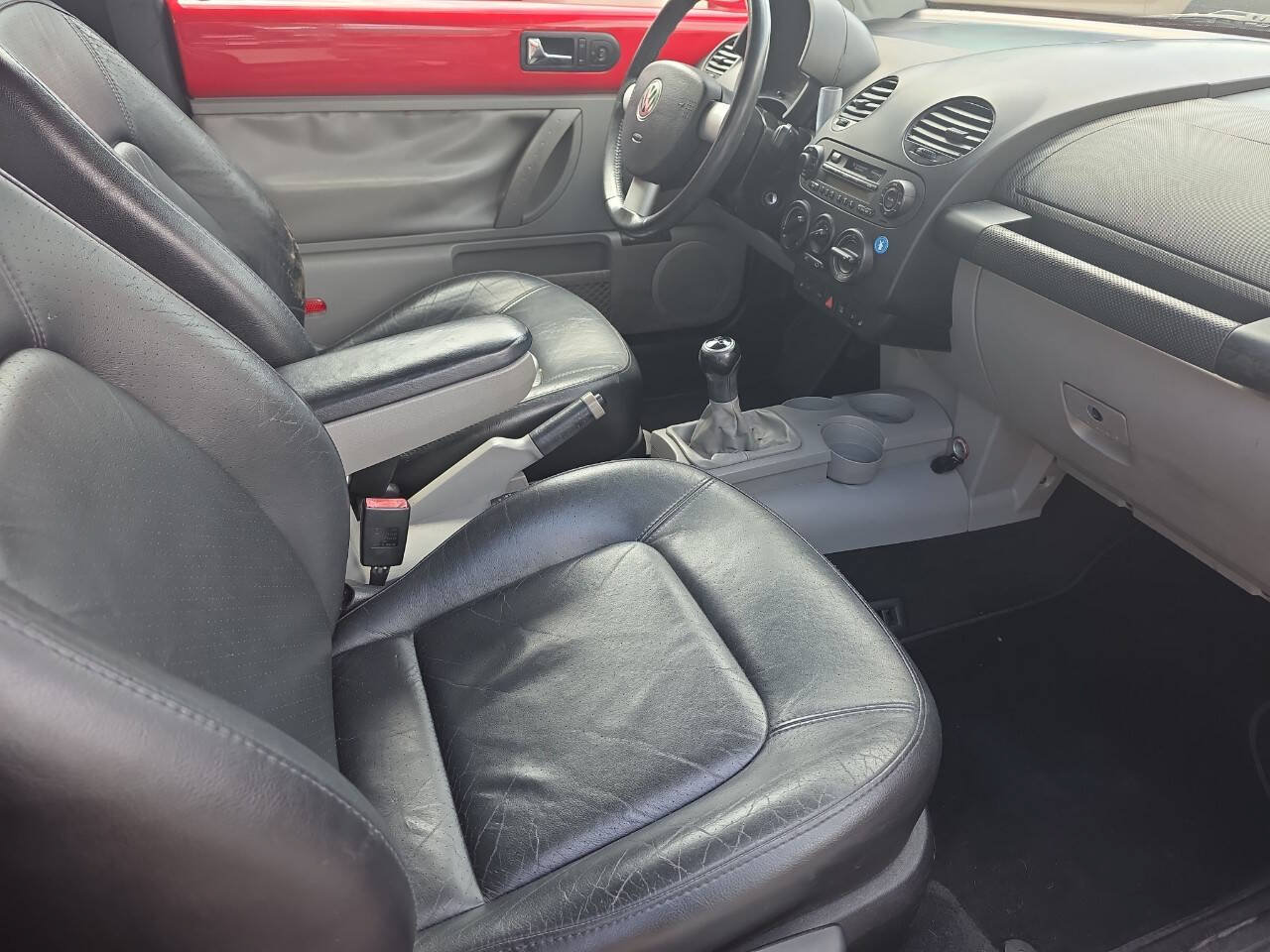 Used 2001 Volkswagen Beetle GLX FWD image 16