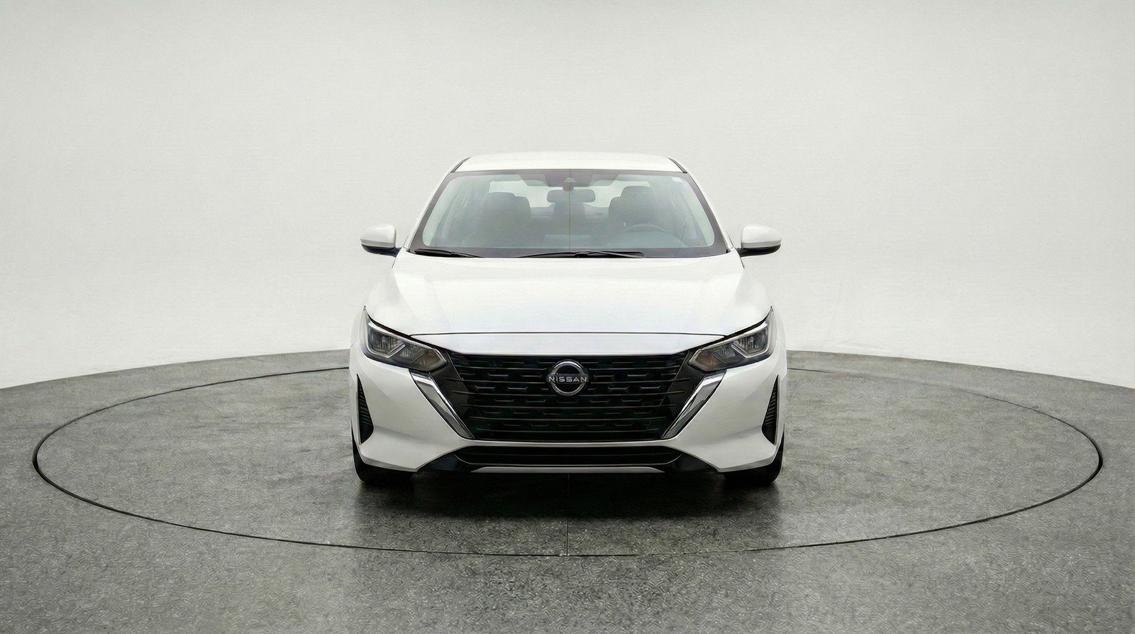 Used 2025 Nissan Sentra SV image 2