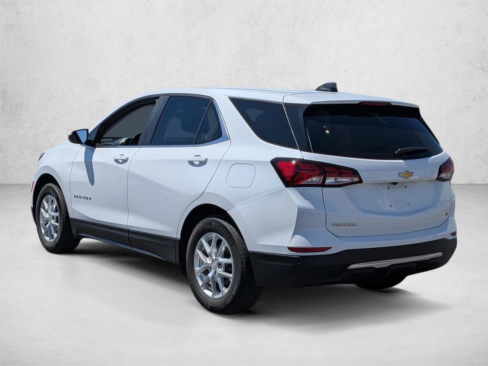Used 2023 Chevrolet Equinox LT FWD image 7