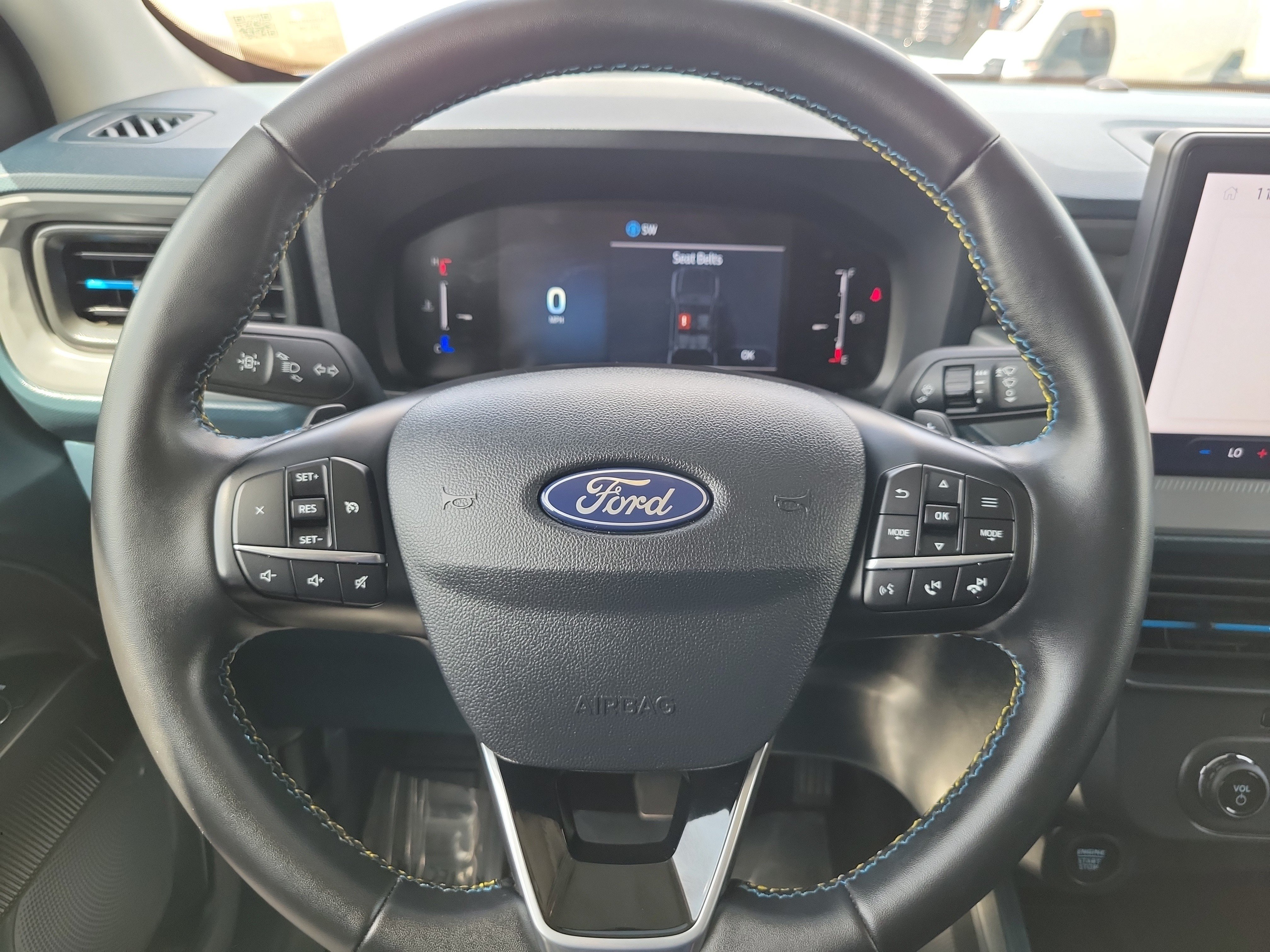 Used 2025 Ford Maverick Lobo AWD/4WD image 18
