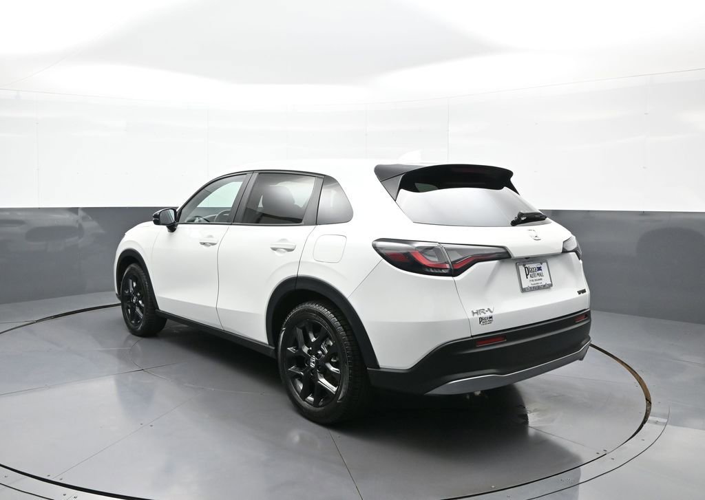 Used 2024 Honda HR-V Sport image 8