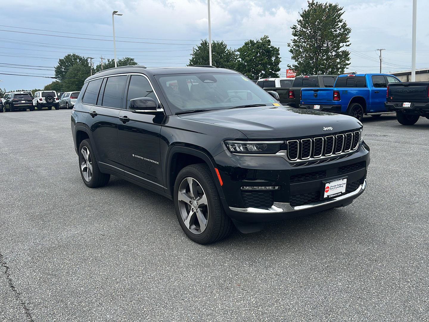 Used 2024 Jeep Grand Cherokee L Limited w/ Trailer Tow Package AWD/4WD image 8