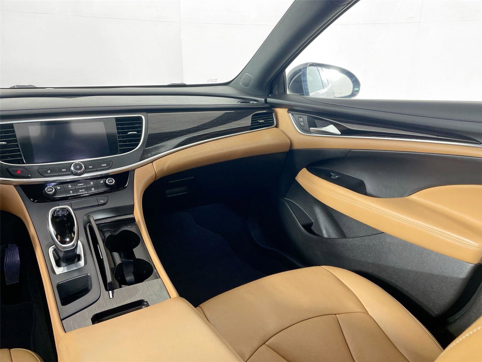 Used 2017 Buick LaCrosse Essence image 23