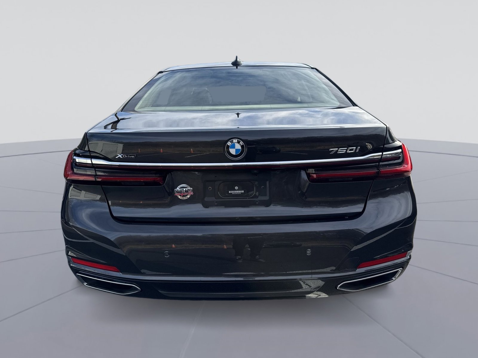 Used 2020 BMW 750i xDrive w/ Autobahn Package image 30