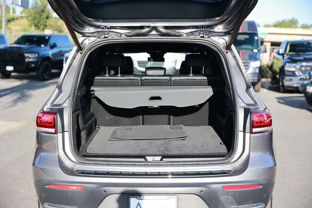 Used 2023 Mercedes-Benz EQB 300 4MATIC w/ Exclusive Package image 37
