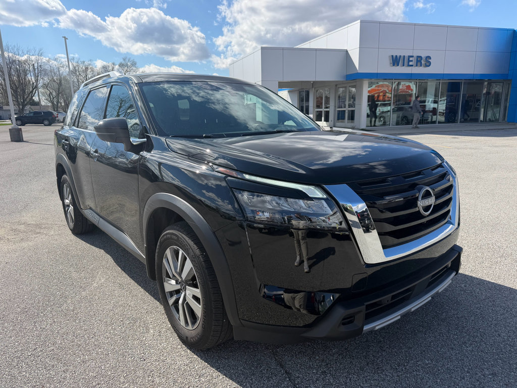 Used 2025 Nissan Pathfinder SL
