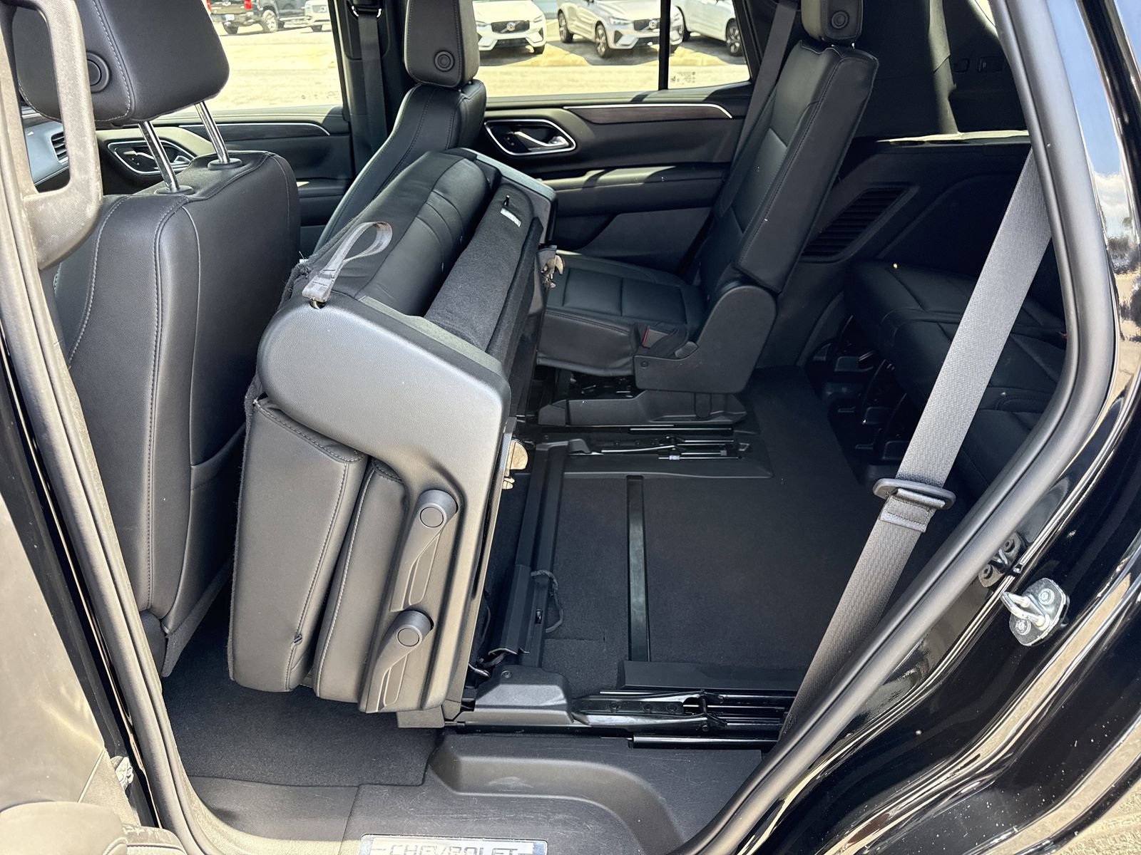 Used 2023 Chevrolet Tahoe LT w/ Luxury Package RWD image 11