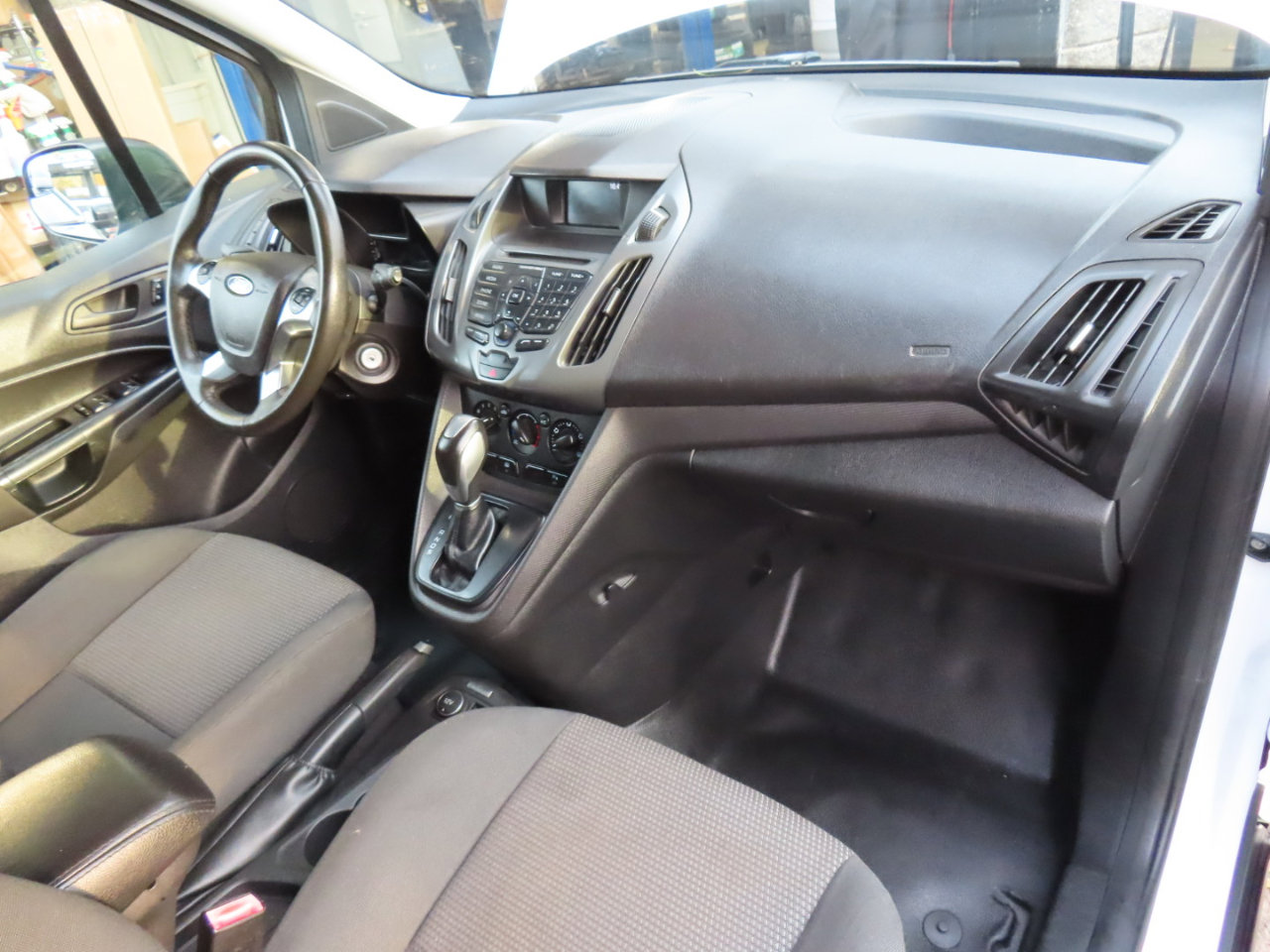 Used 2017 Ford Transit Connect XL image 20