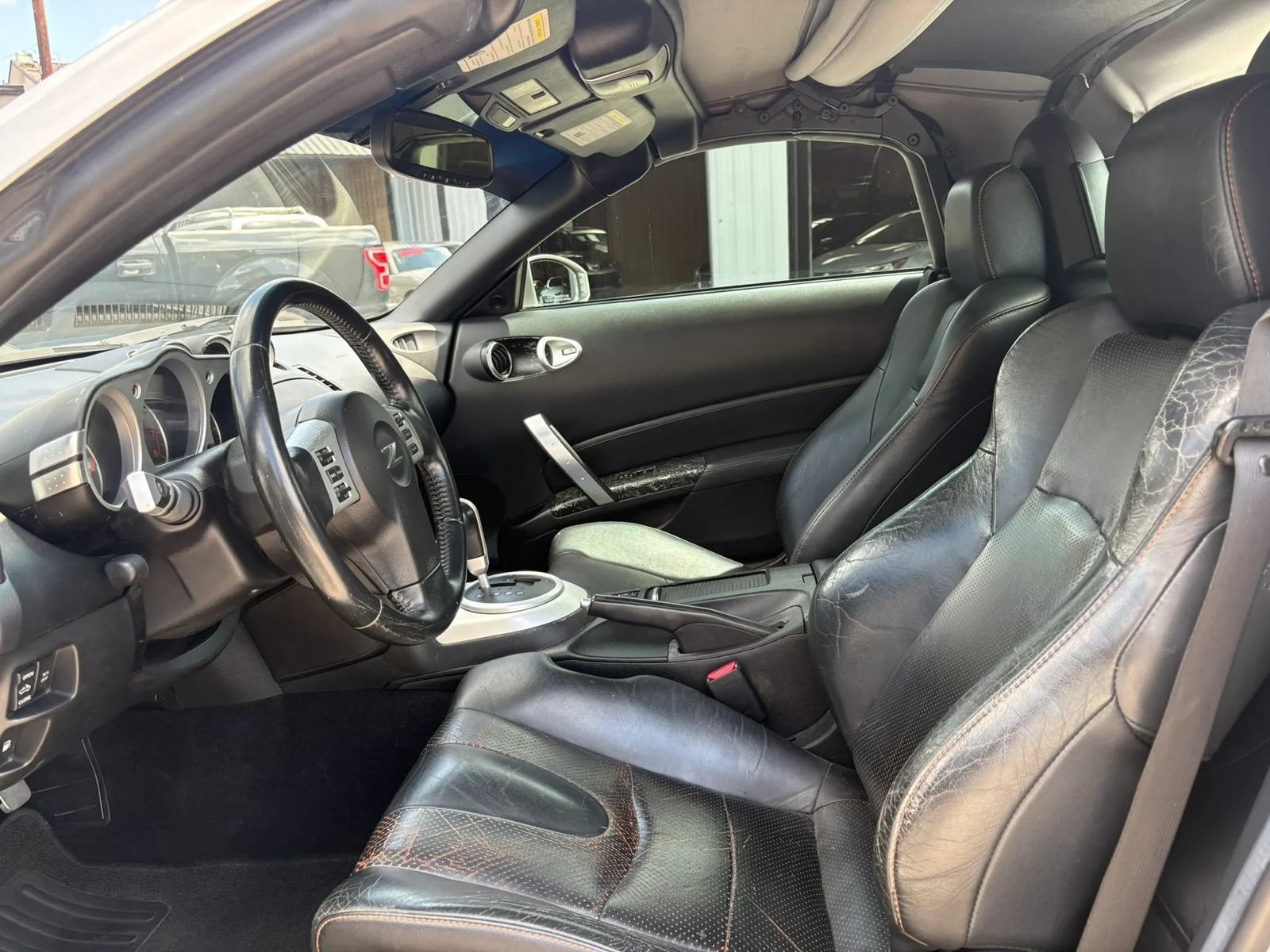 Used 2006 Nissan 350Z Touring RWD image 17
