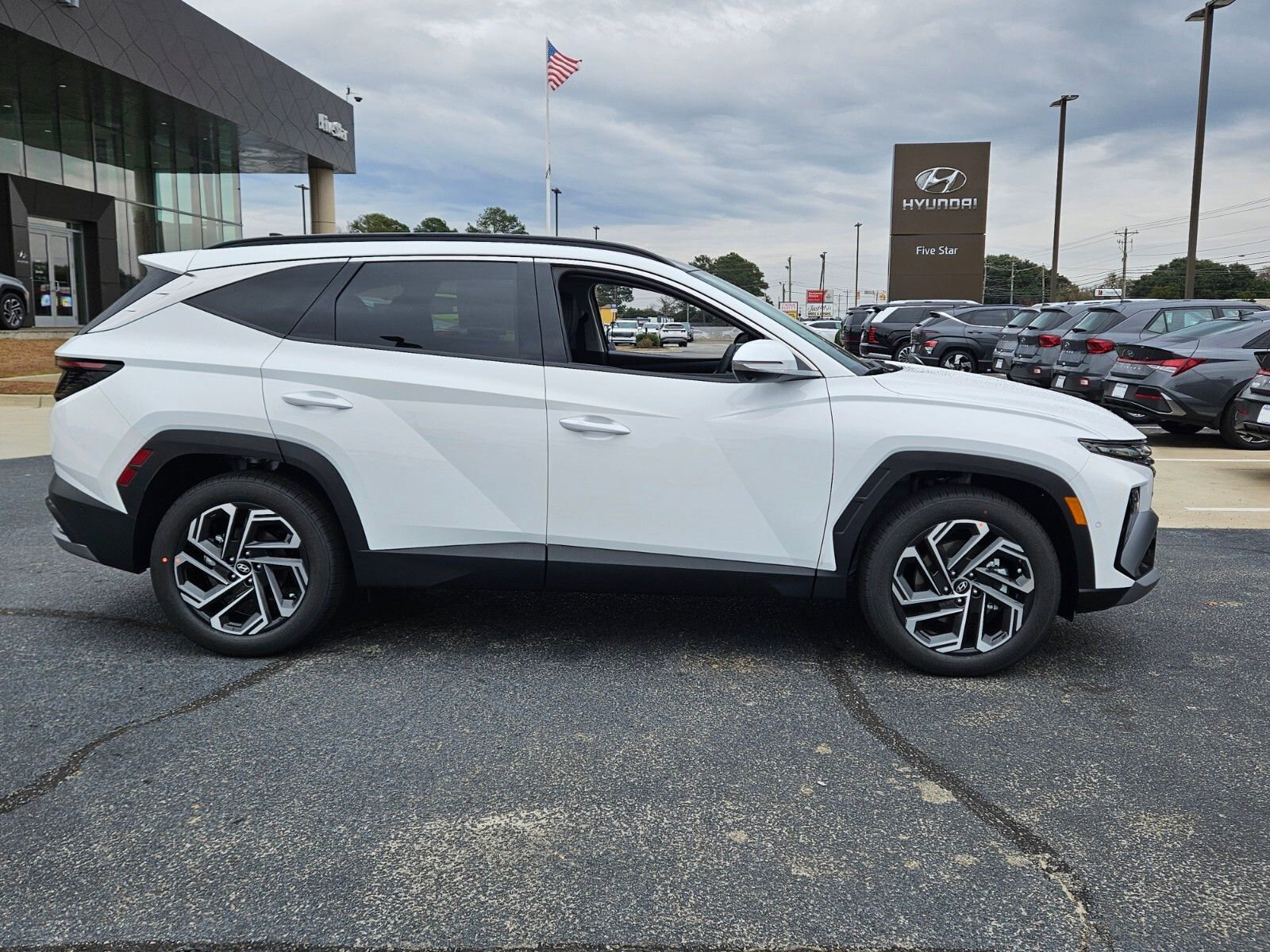 New 2026 Hyundai Tucson Limited image 14