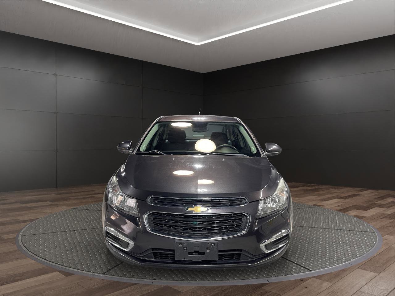 Used 2016 Chevrolet Cruze LT image 3