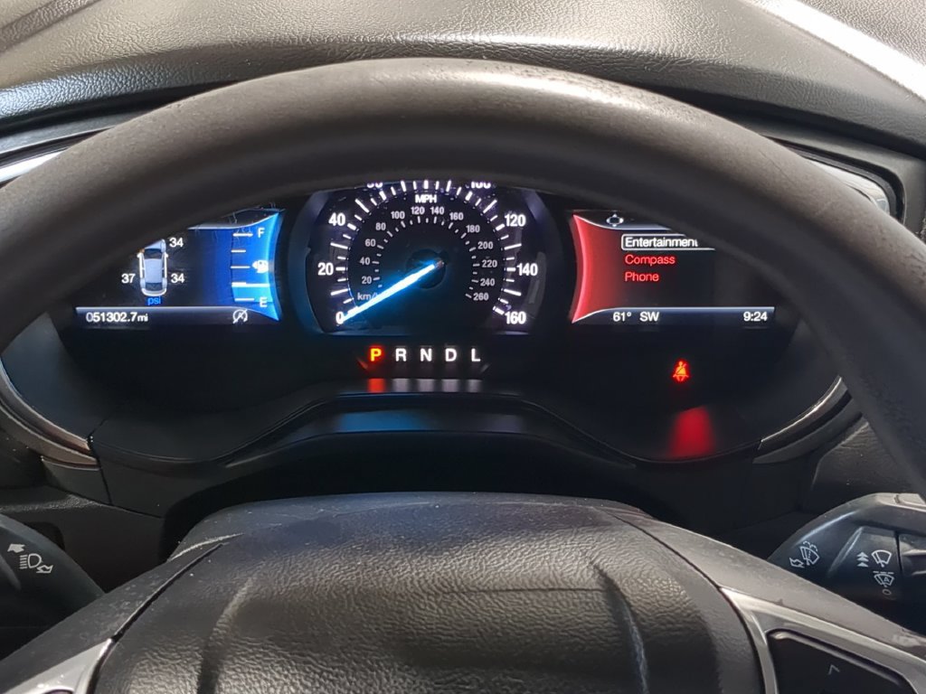 Used 2020 Ford Fusion SE FWD image 34