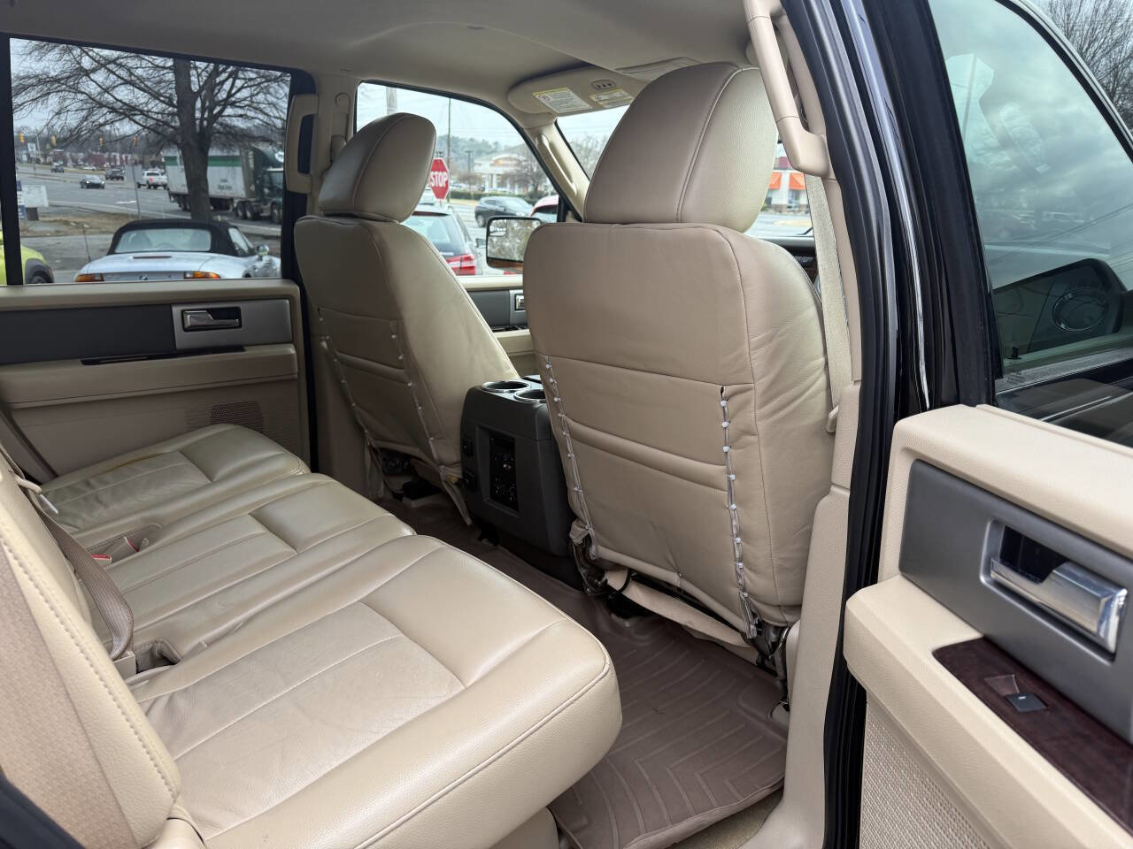 Used 2012 Ford Expedition XLT image 16