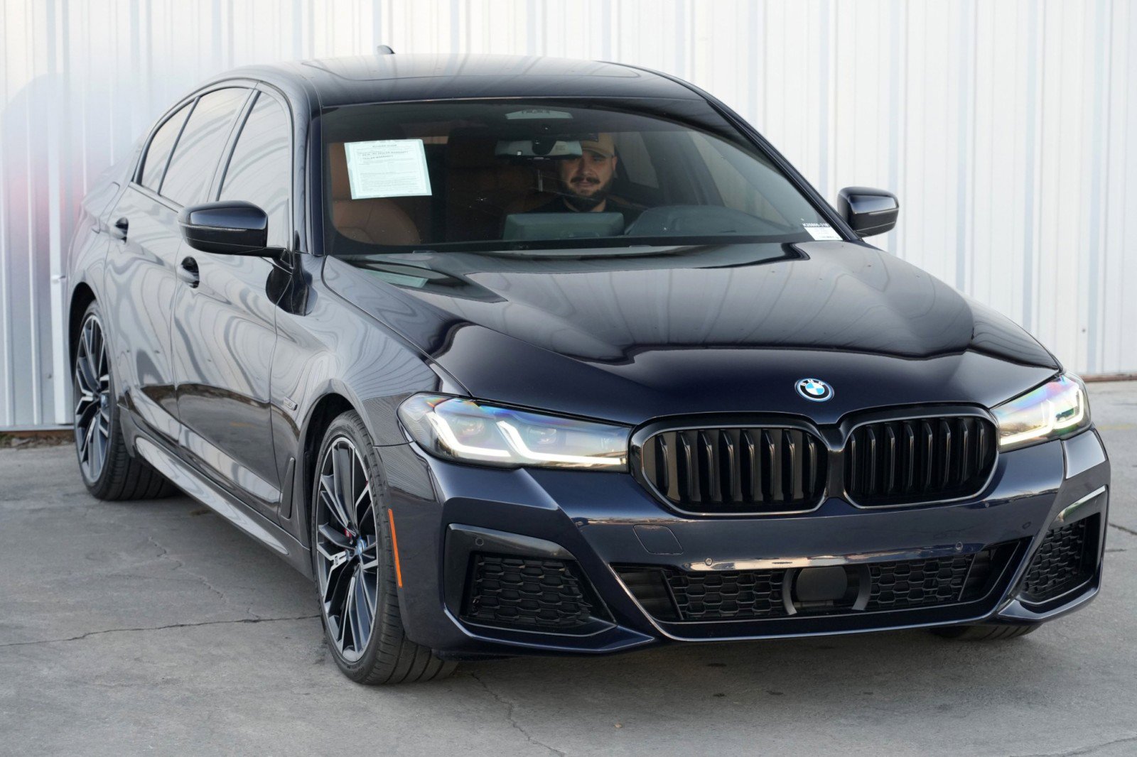 Used 2022 BMW 530e w/ Premium Package RWD image 56