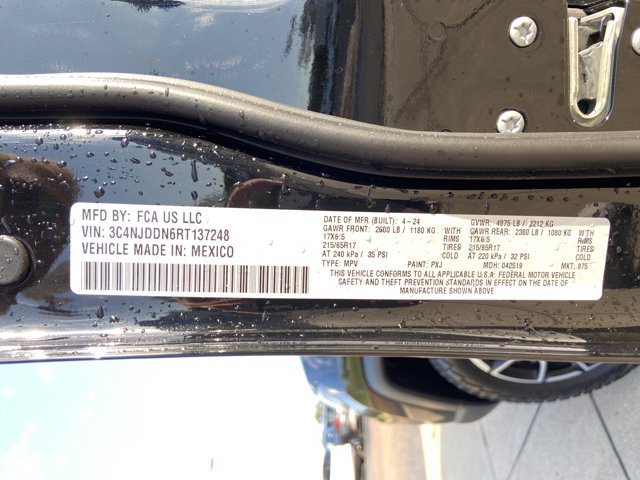 Used 2024 Jeep Compass Trailhawk AWD/4WD image 33