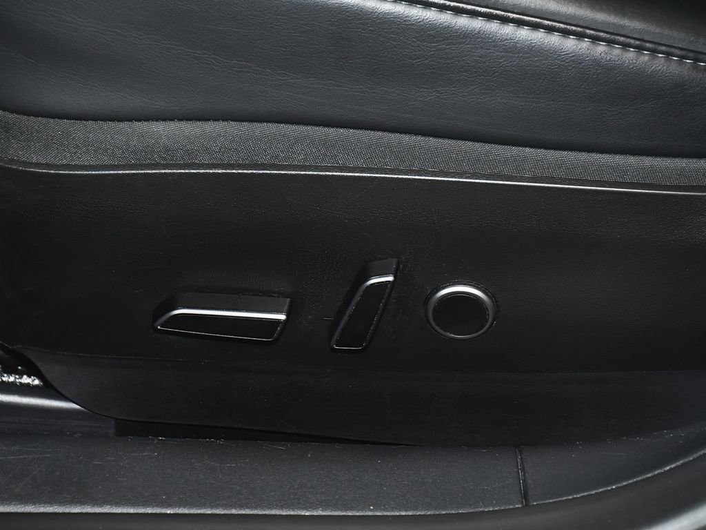 Used 2023 Tesla Model 3 Standard Range image 38