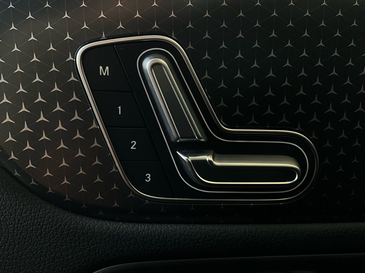 Used 2025 Mercedes-Benz GLA 250 image 21