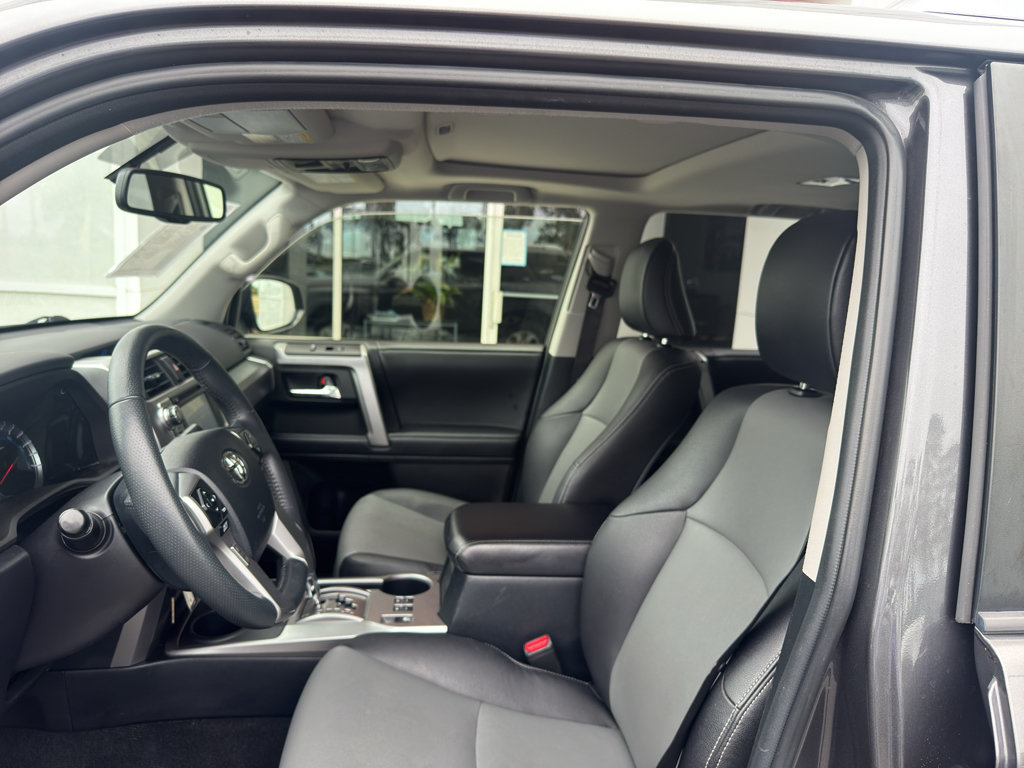 Used 2018 Toyota 4Runner SR5 Premium AWD/4WD image 4