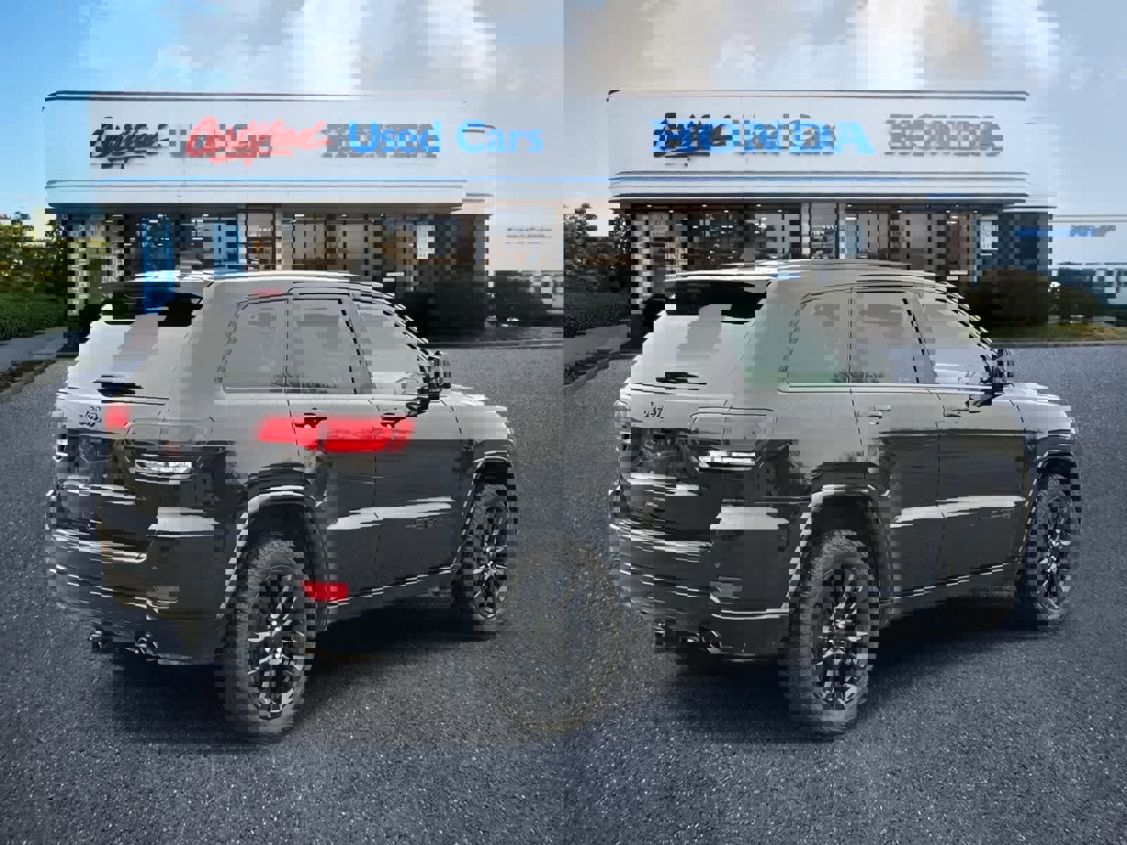 Used 2020 Jeep Grand Cherokee Altitude image 5