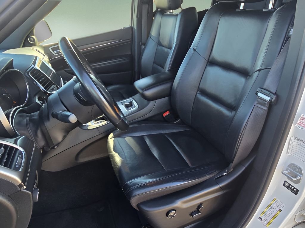 Used 2022 Jeep Grand Cherokee Limited image 13