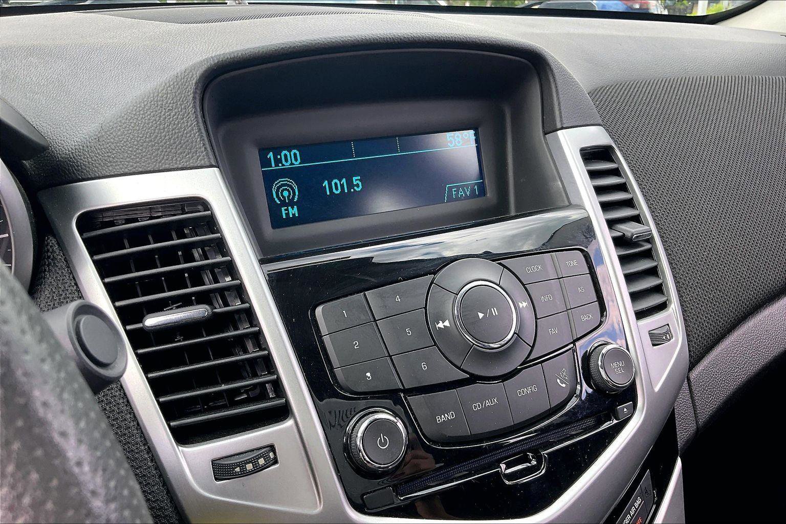 Used 2016 Chevrolet Cruze LT FWD image 23