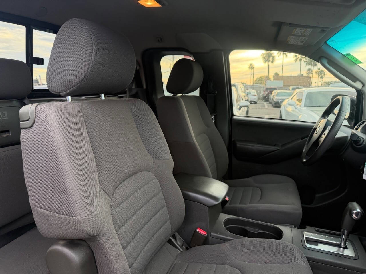 Used 2007 Nissan Frontier XE w/ Preferred Pkg image 25