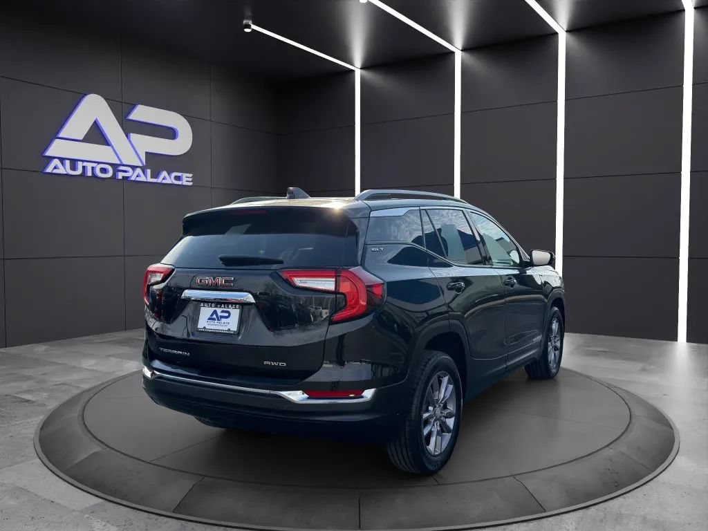 Used 2023 GMC Terrain SLT AWD/4WD image 6