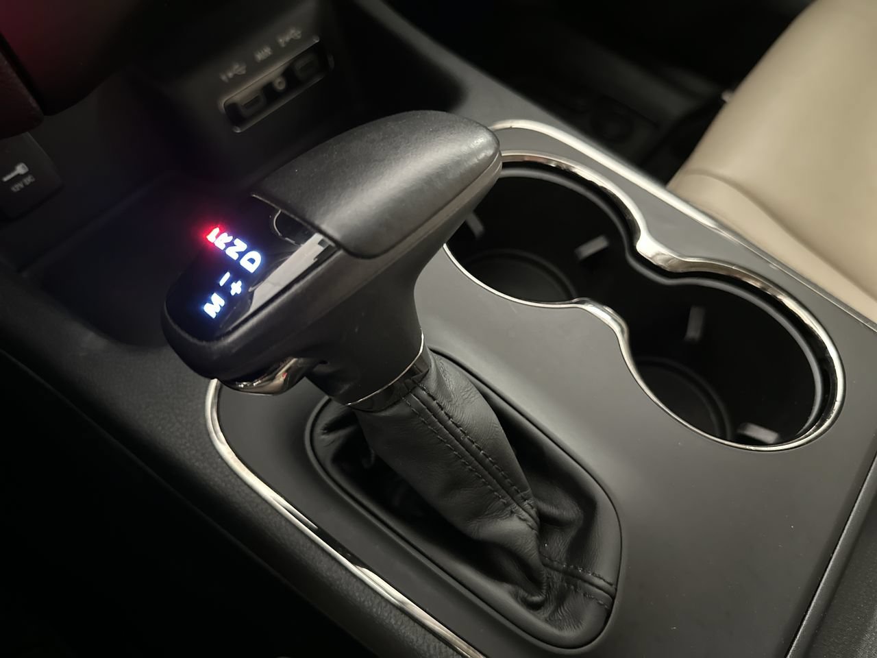 Used 2018 Dodge Durango GT w/ Technology Group AWD/4WD image 46