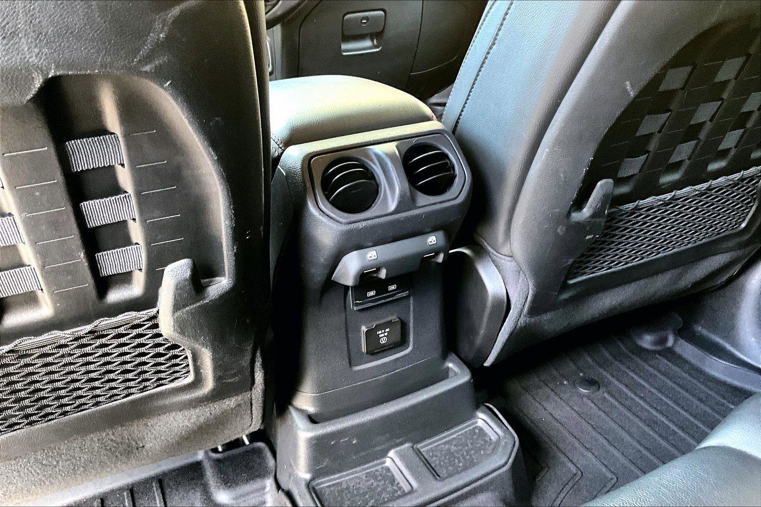 Certified 2023 Jeep Wrangler Unlimited Rubicon w/ Steel Bumper Group image 33