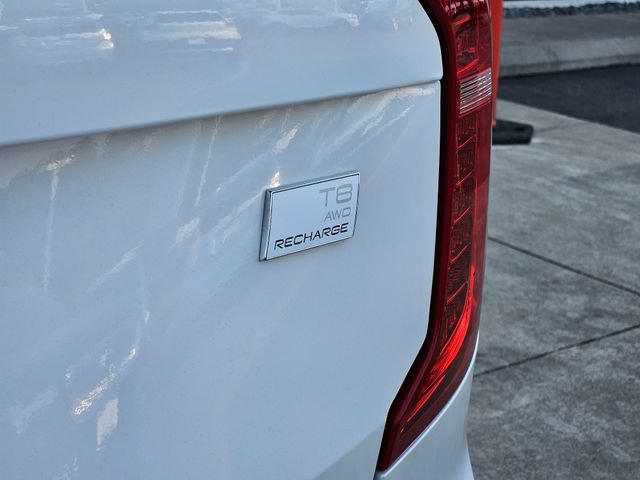 Certified 2023 Volvo XC90 T8 Plus AWD/4WD image 10