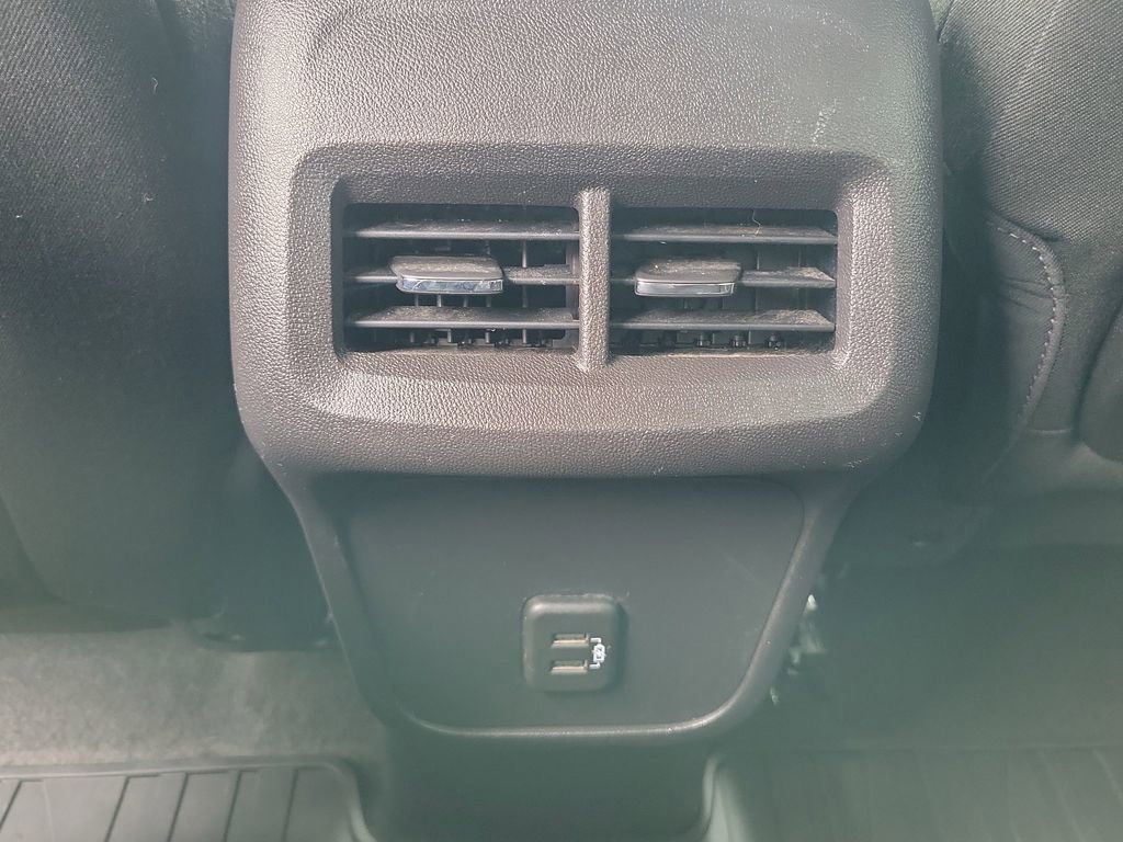 Used 2024 GMC Terrain SLE image 11