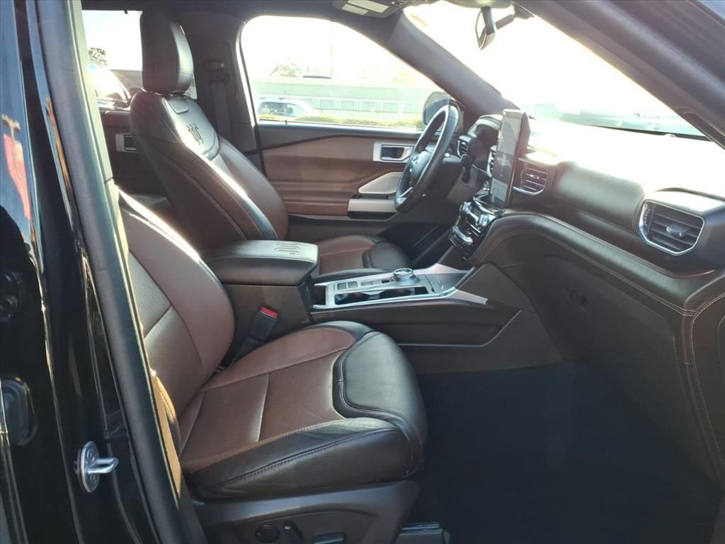 Used 2023 Ford Explorer King Ranch w/ Technology Package RWD image 17