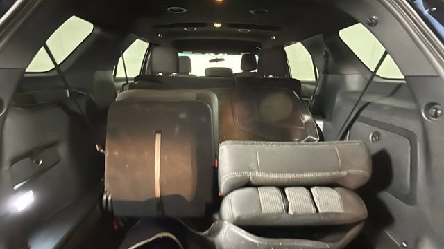 Used 2018 Ford Explorer XLT AWD/4WD image 28
