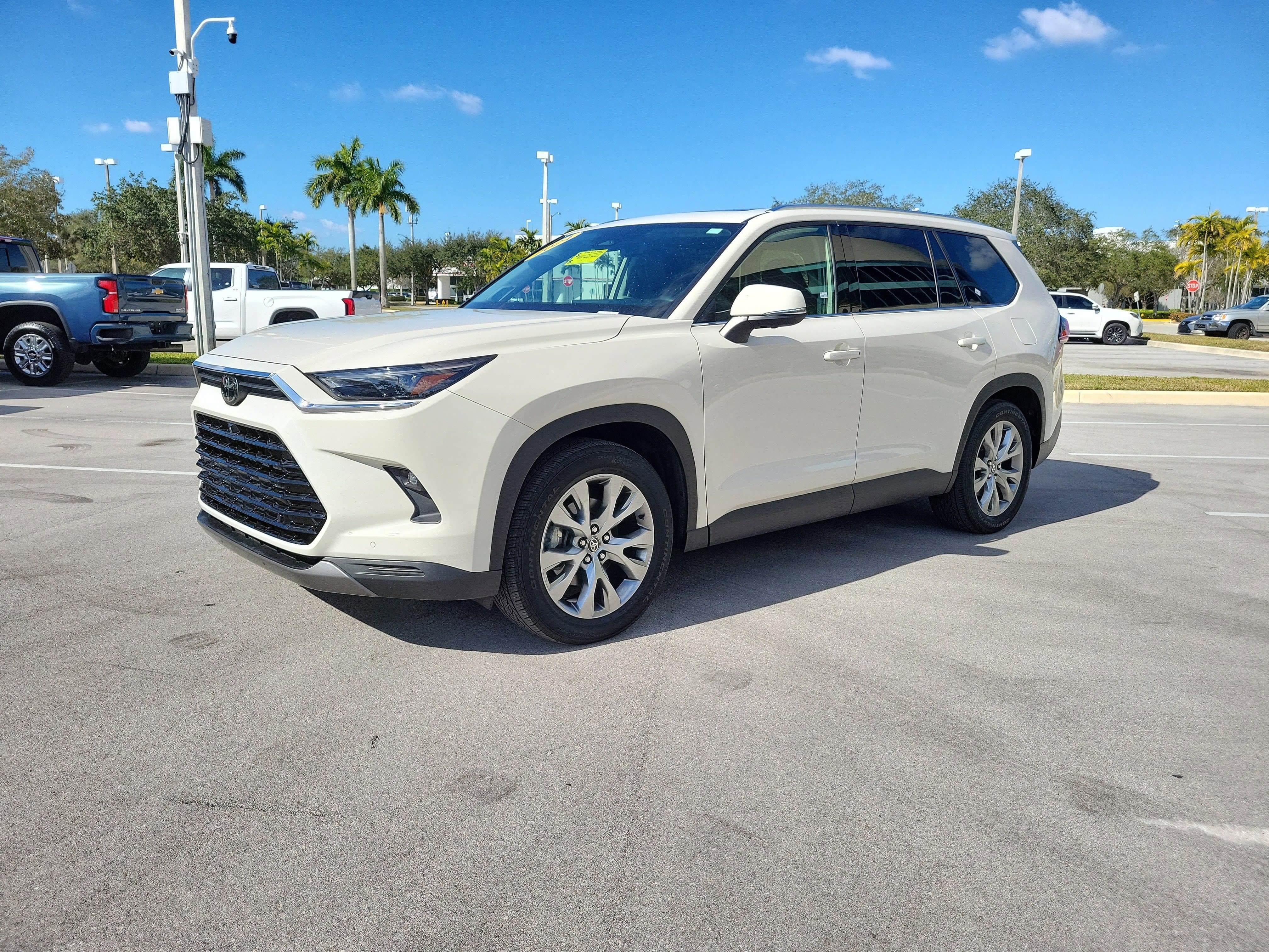 Used 2024 Toyota Grand Highlander Limited image 7