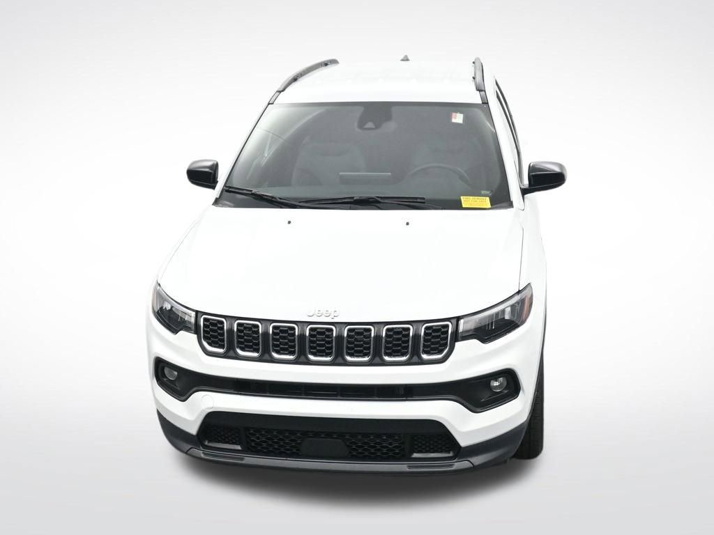 Used 2024 Jeep Compass Latitude image 22