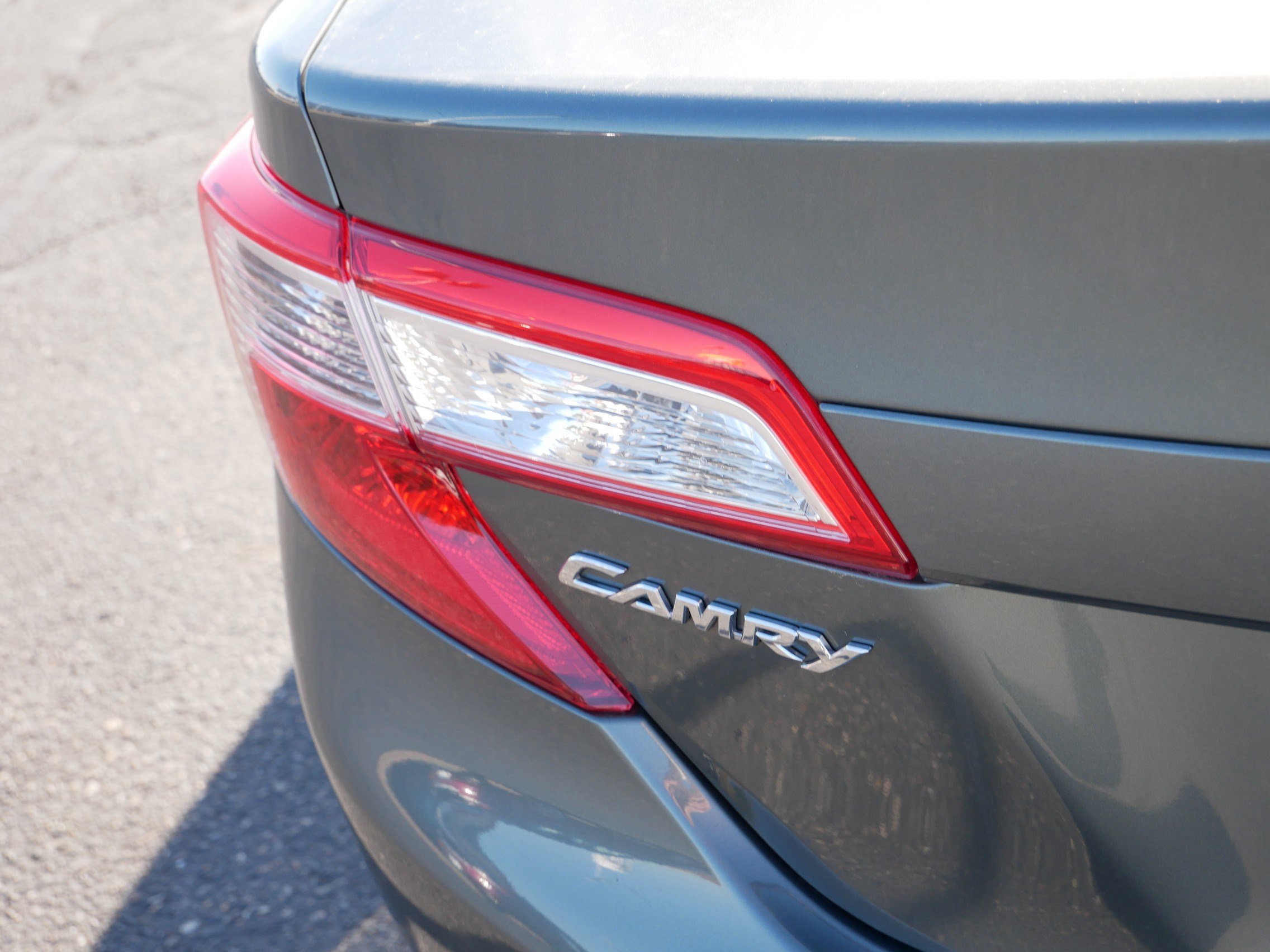 Used 2013 Toyota Camry LE image 17