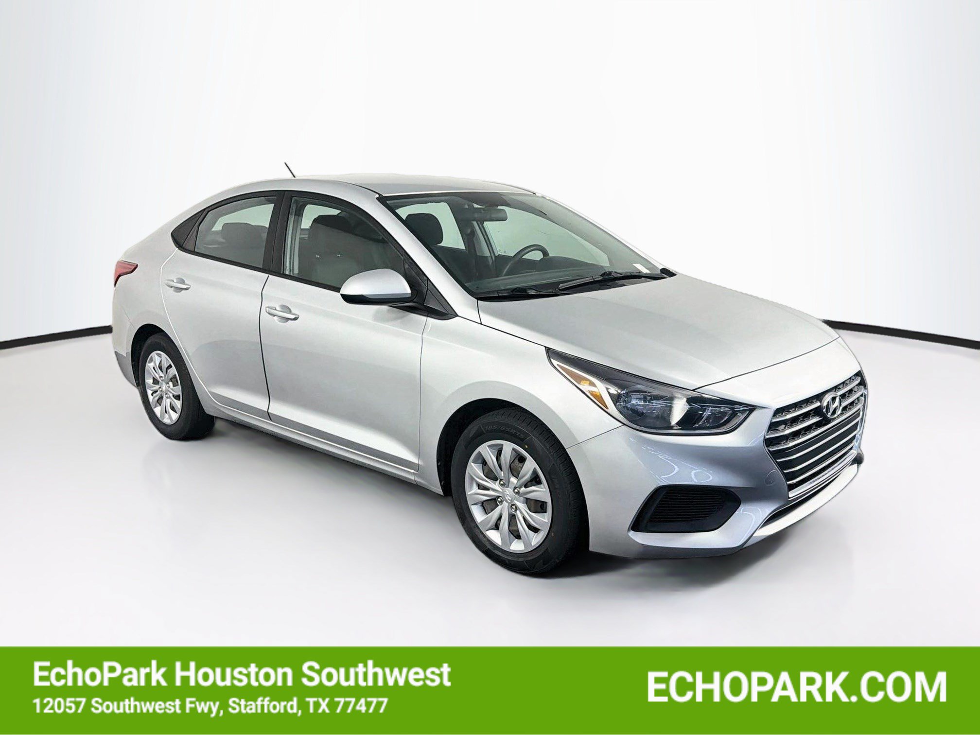 Used 2022 Hyundai Accent SE FWD image 1