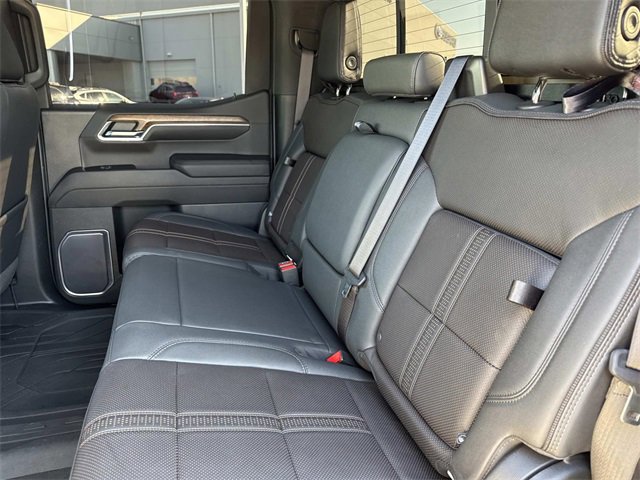 Used 2023 Chevrolet Silverado 1500 High Country w/ High Country Premium Package image 16