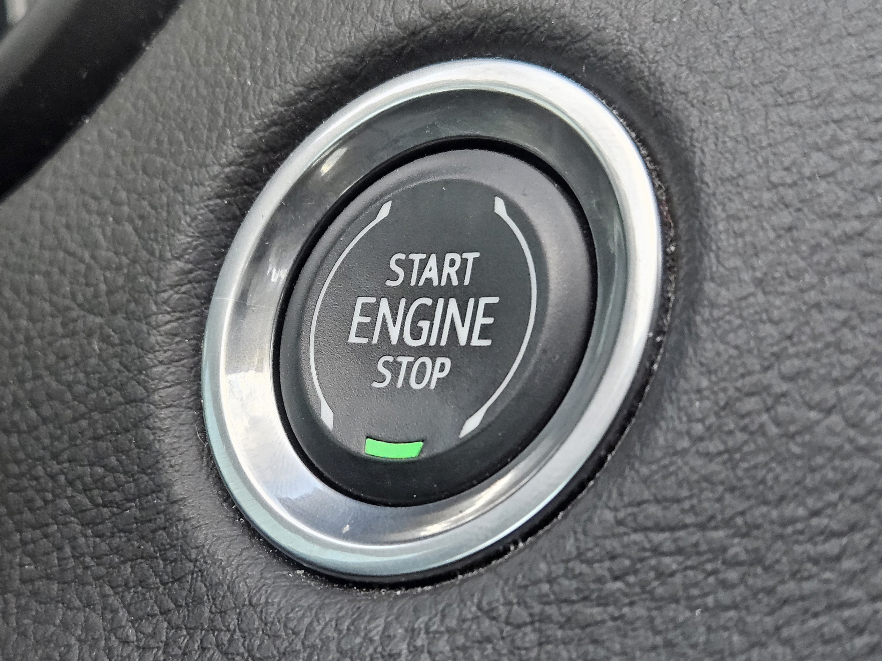 Used 2023 Cadillac XT4 Sport FWD image 14