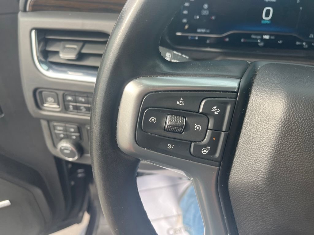 Used 2023 Chevrolet Suburban Premier image 11