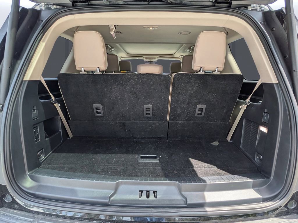 Used 2024 Ford Expedition XLT image 11