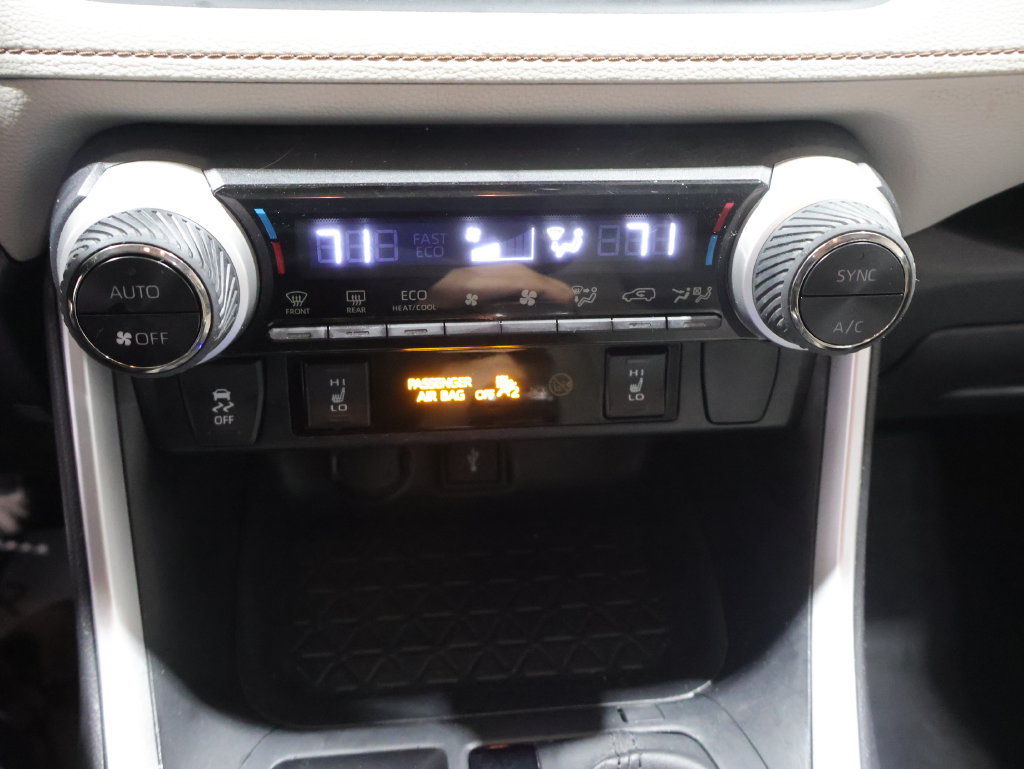 Used 2021 Toyota RAV4 XLE Premium AWD/4WD image 28