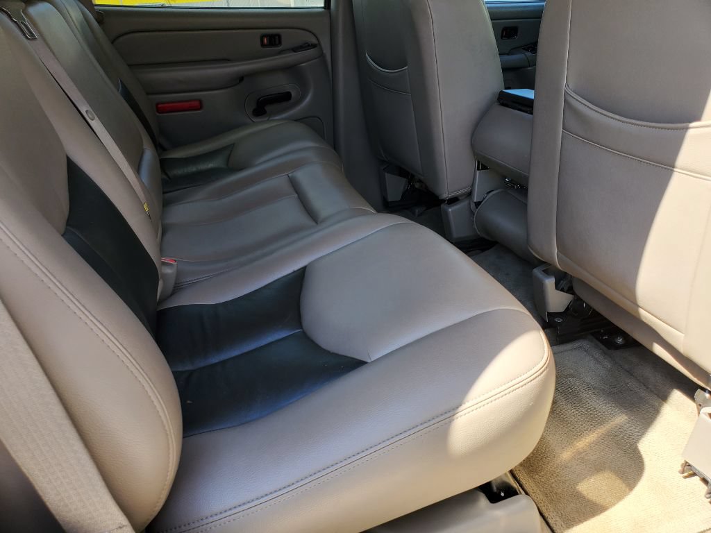Used 2004 Chevrolet Tahoe LS RWD image 36