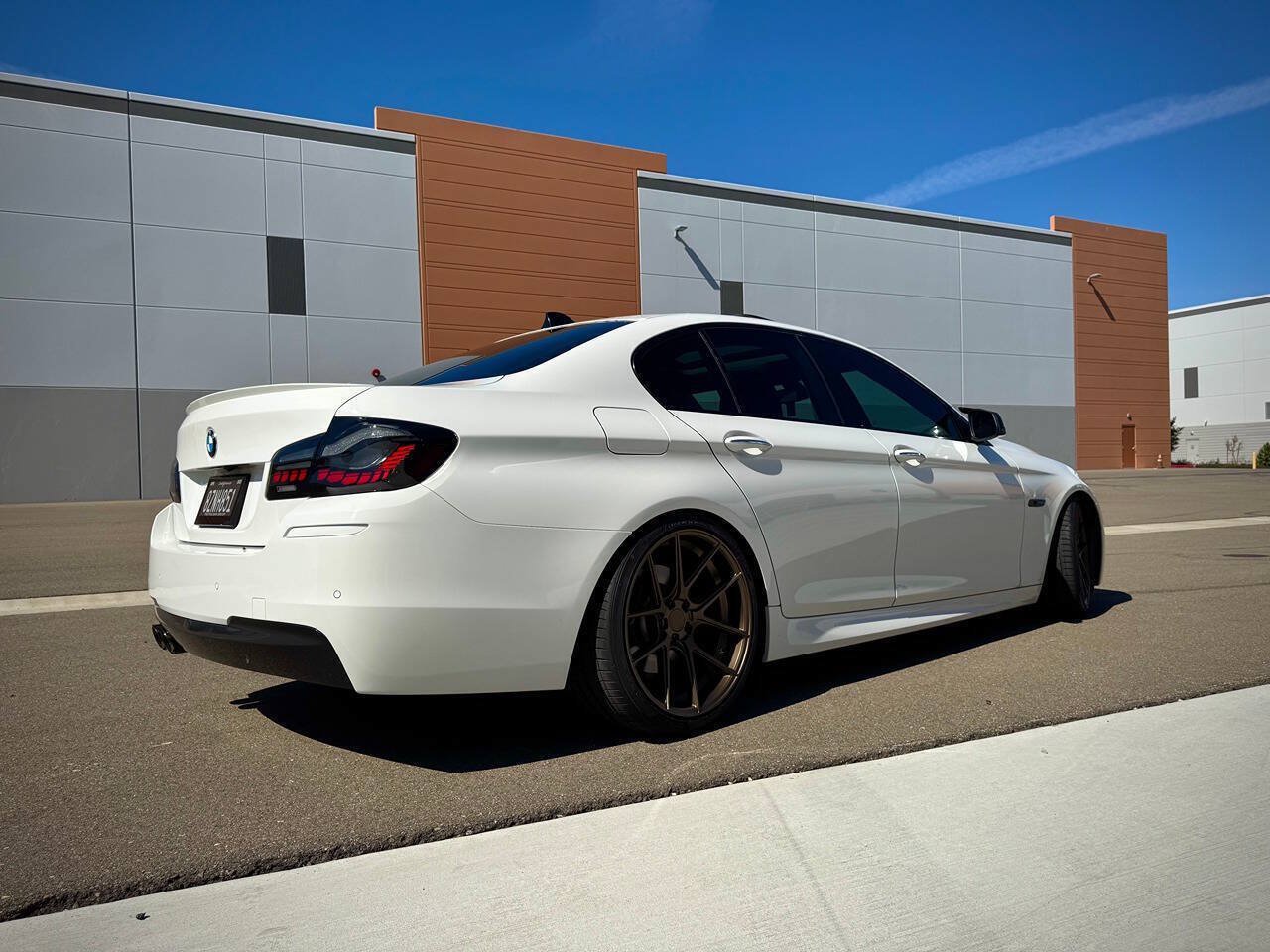 Used 2011 BMW 528i Sedan RWD image 5