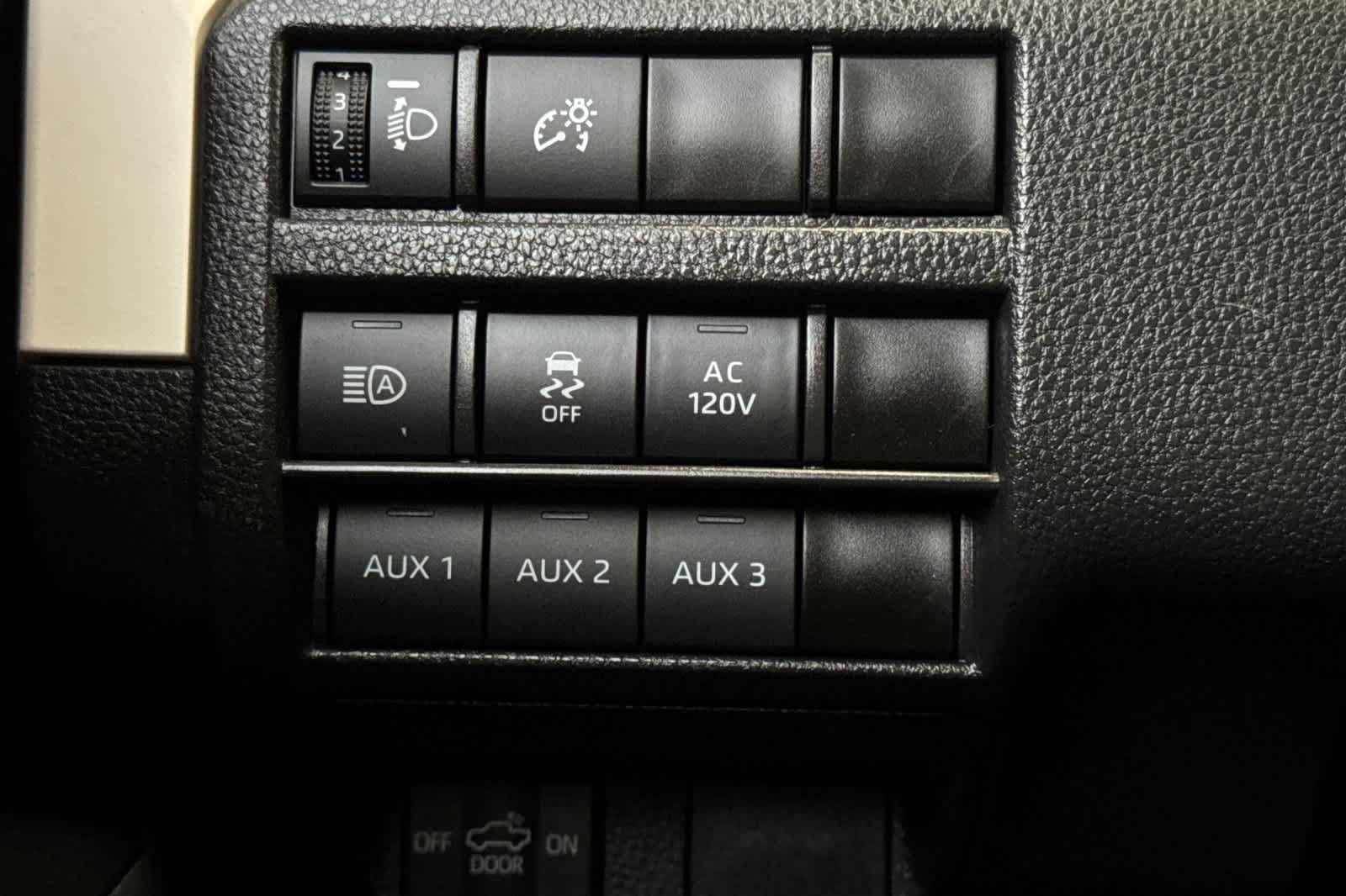 Used 2024 Toyota Tacoma TRD Off-Road w/ TRD Off Road Upgrade Package AWD/4WD image 29